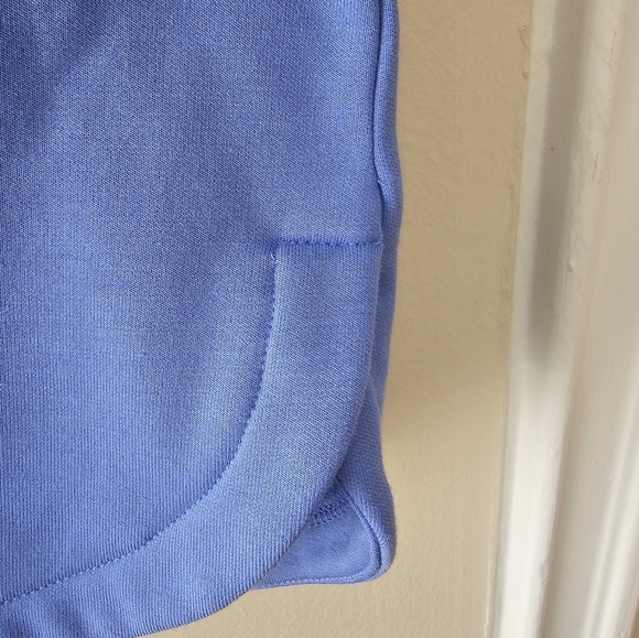 IZOD NWT Crewneck - Picture 3 of 7